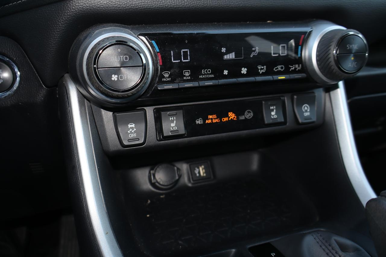 2025 Toyota RAV4 XLE AWD Photo