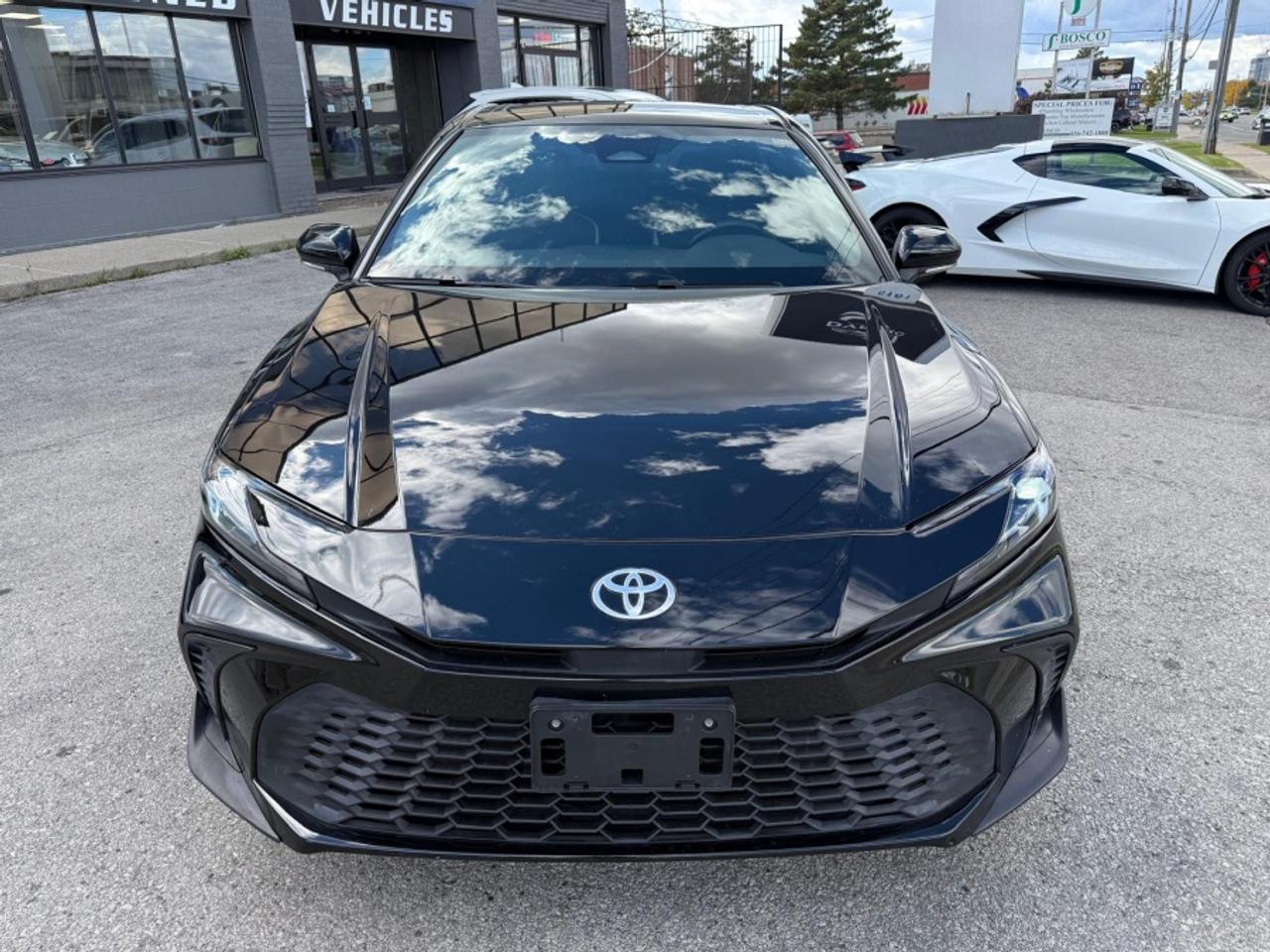 2025 Toyota Camry SE UPGRADE |HYBRID |AWD |LEATHER |SUNROOF Photo2