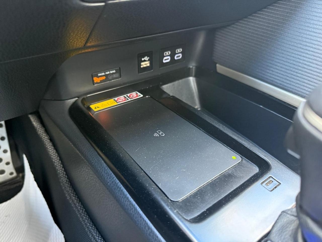 2025 Toyota Camry SE UPGRADE |HYBRID |AWD |LEATHER |SUNROOF - Photo #19