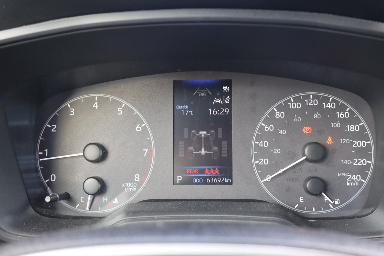 2025 Toyota Corolla Cross LE Photo