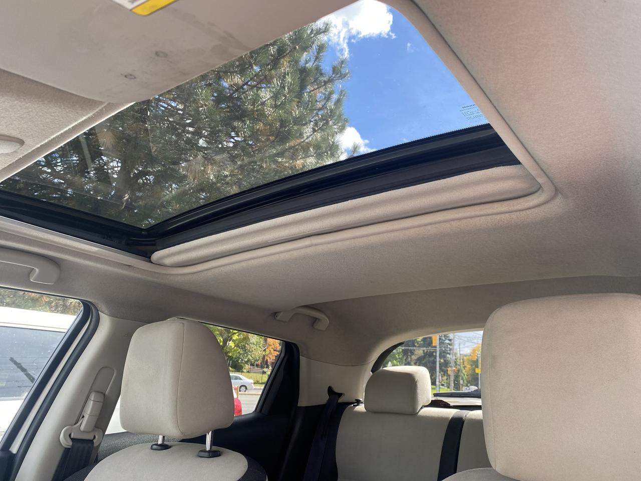2013 Nissan Juke Automatic/Gas Saver/Sunroof/Bluetooth Photo