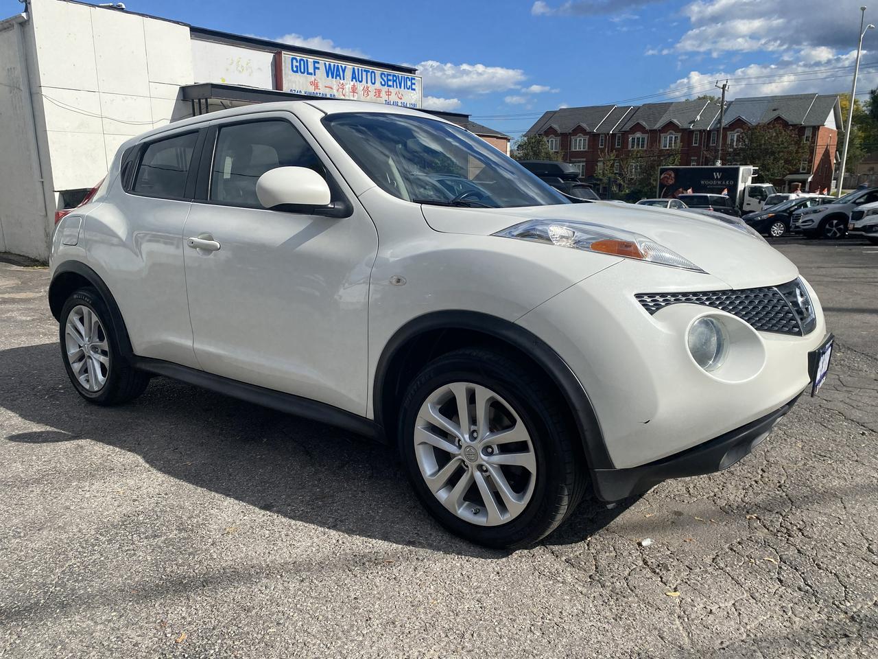 2013 Nissan Juke Automatic/Gas Saver/Sunroof/Bluetooth Photo
