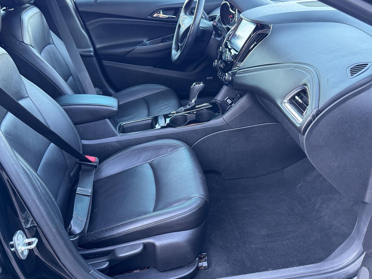 2018 Chevrolet Cruze LT Turbo Diesel+Leather+Roof+ApplePlay+BOSE Sound Photo