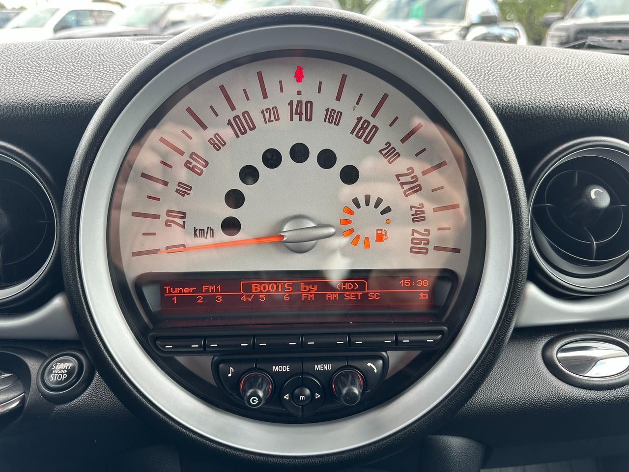 2011 MINI Cooper Classic 2-Door Hatch HTD-Leather FM A/C CD Player Photo