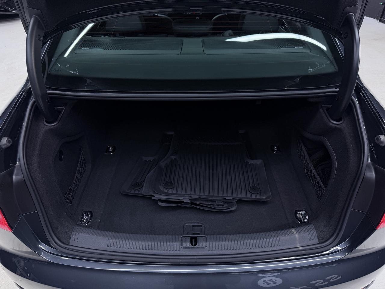 2018 Audi A4 TECHNIK|NAV|360CAM|BSM|FCW|B&O SOUND|SUNROOF| Photo