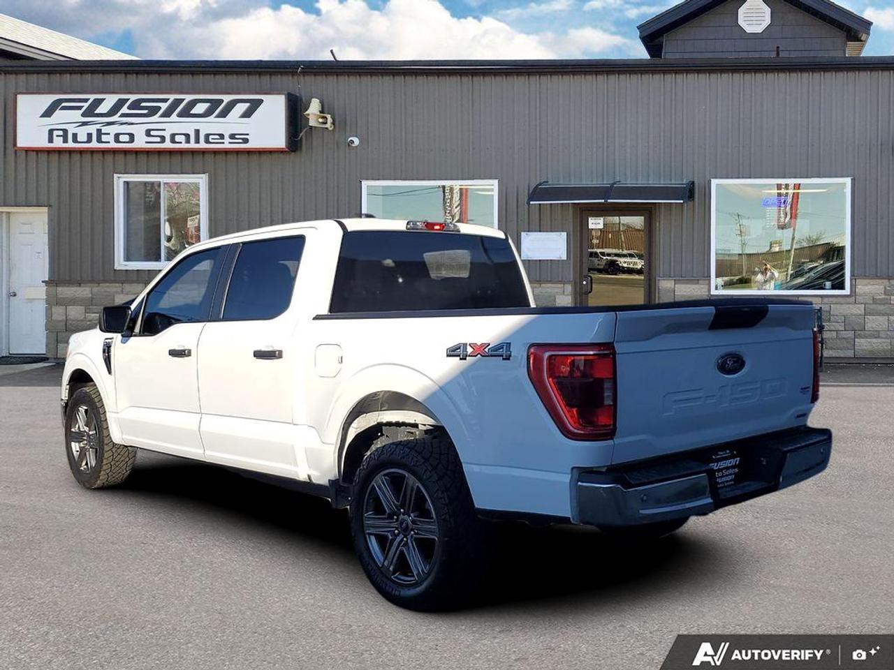 2022 Ford F-150 XLT 4WD SuperCrew 6.5' Box Photo3