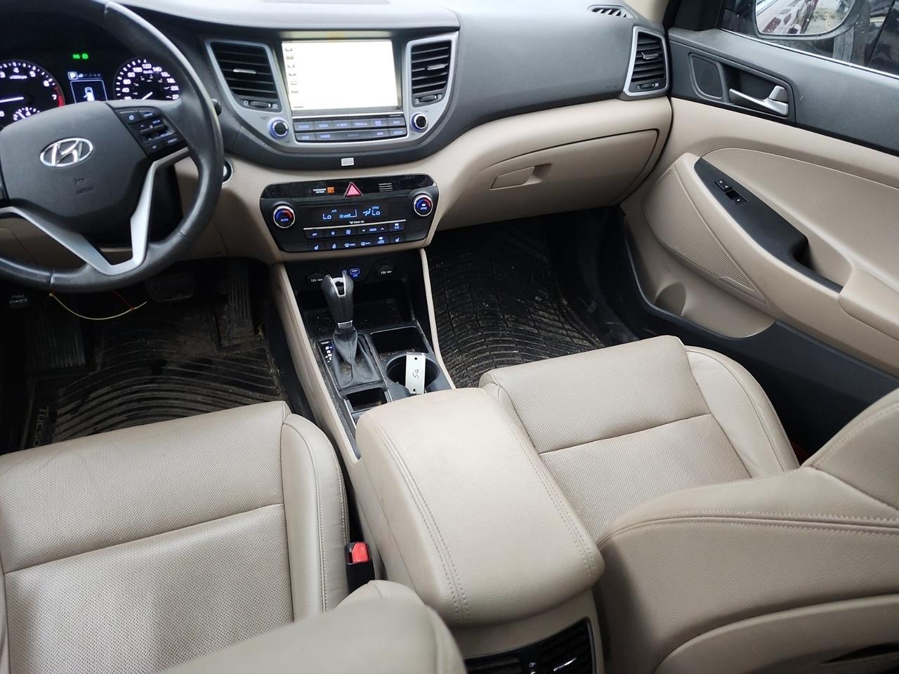 2016 Hyundai Tucson Luxury Photo1