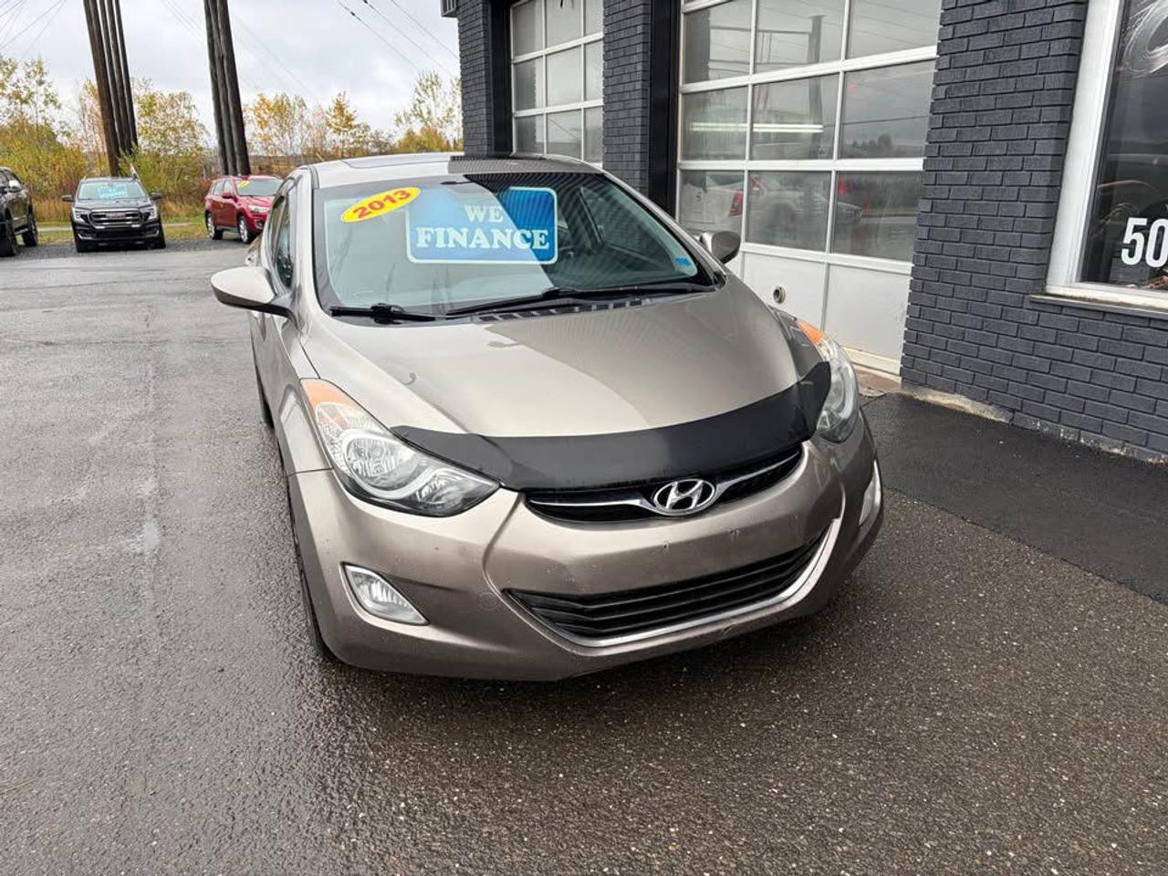 2013 Hyundai Elantra Limited - Photo #2