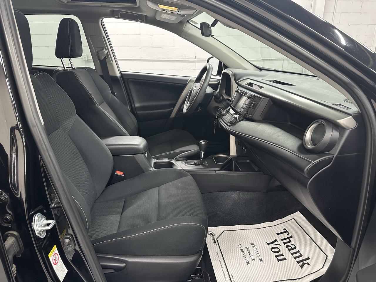 2017 Toyota RAV4 AWD 4dr XLE Photo37