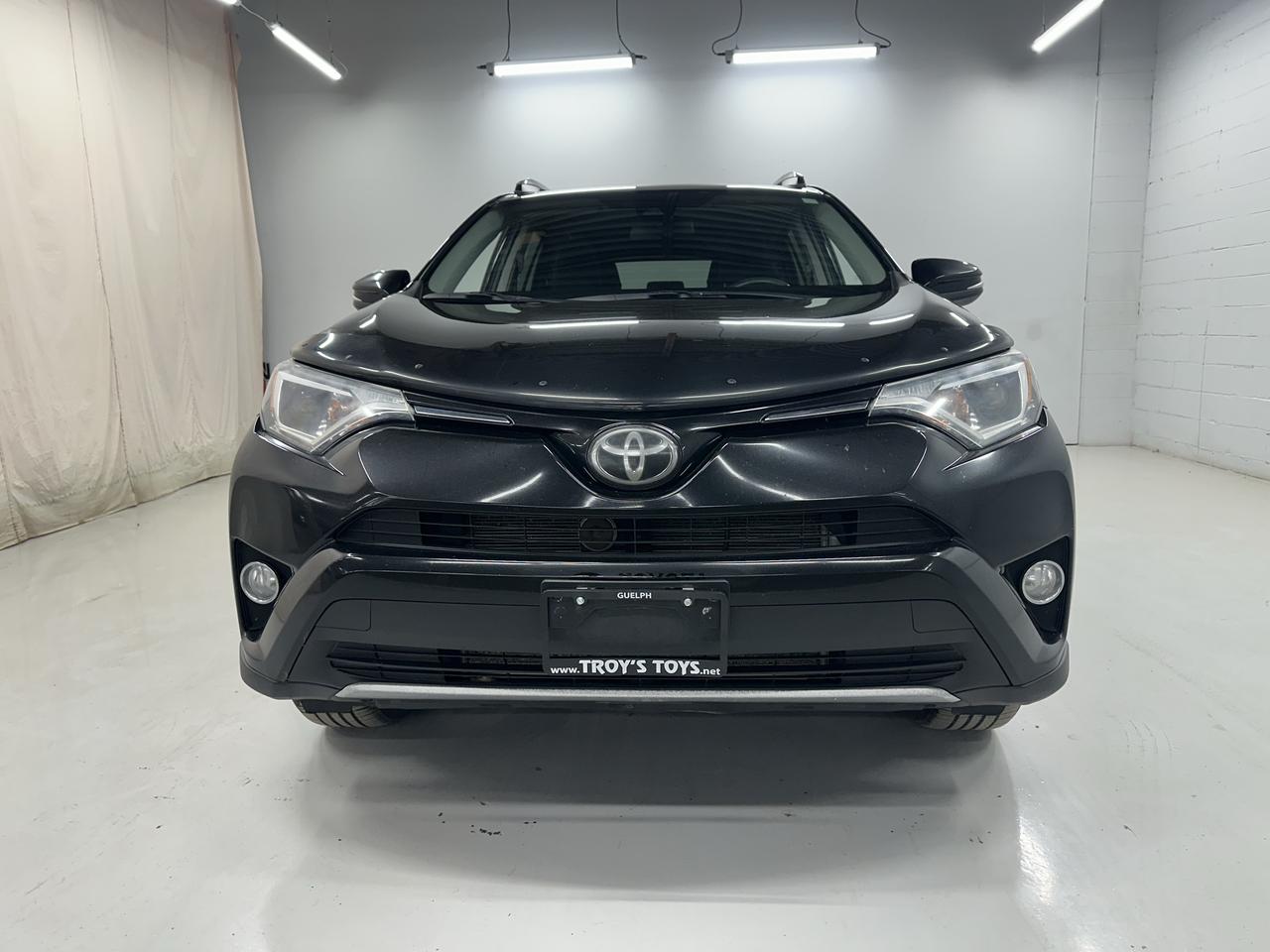 2017 Toyota RAV4 AWD 4dr XLE Photo2