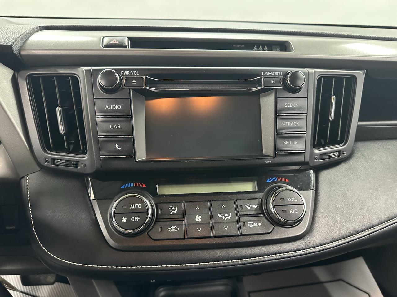 2017 Toyota RAV4 AWD 4dr XLE Photo11