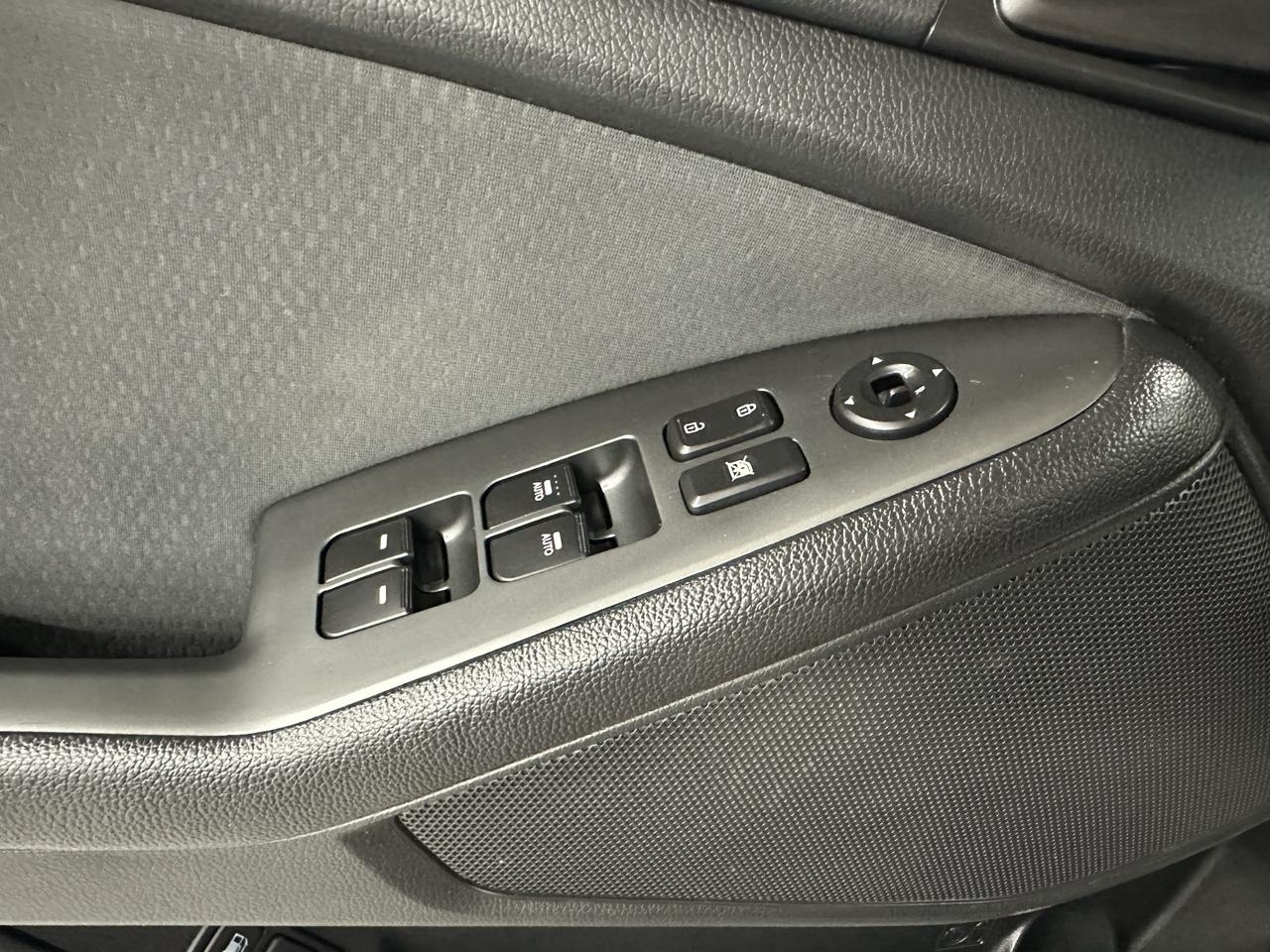 2015 Kia Optima LX Photo19
