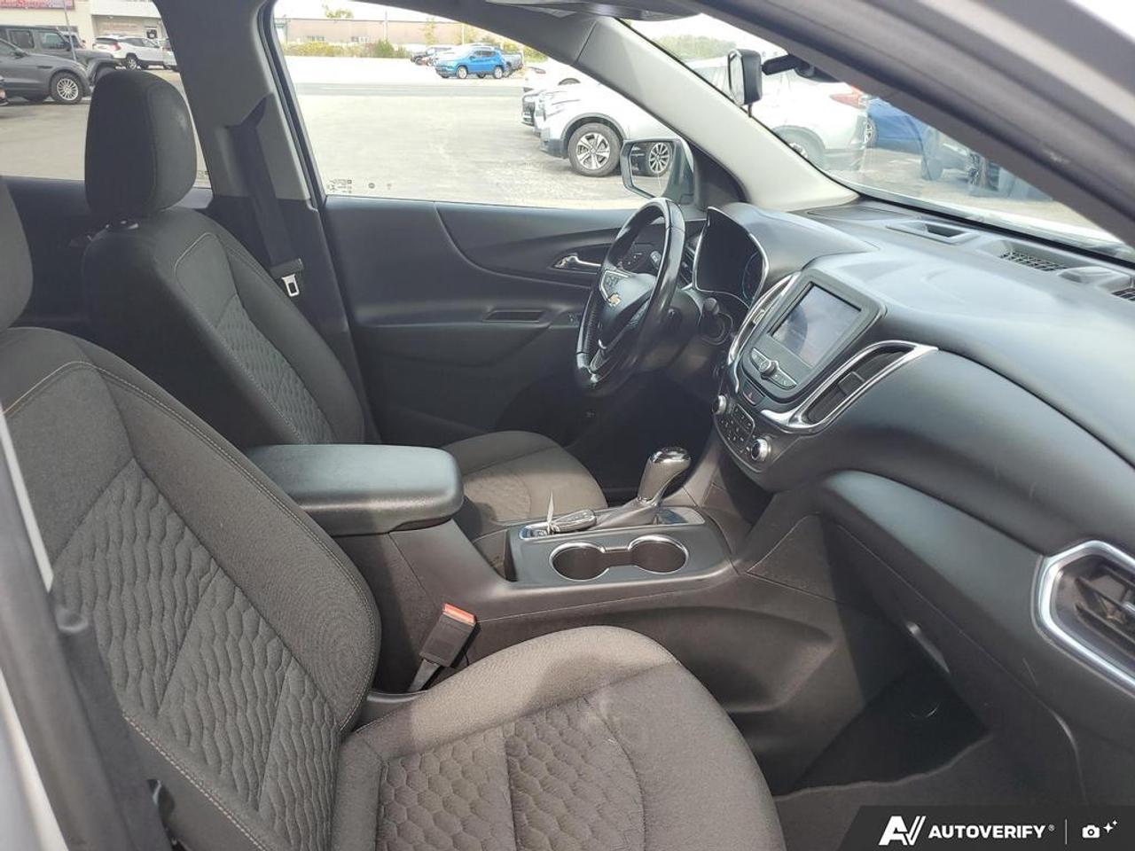 2021 Chevrolet Equinox LT-REMOTE START-HEATED SEATS-PWR LIFTGATE-BLUETOOT Photo