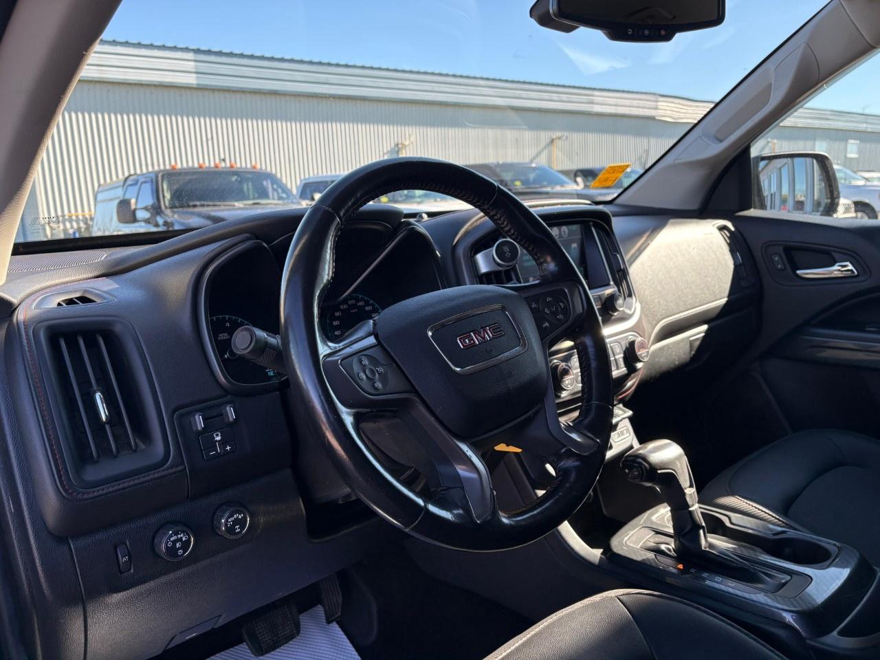 2018 GMC Canyon Crew Cab Short Box 4-Wheel Drive All Terrain w/Cloth Photo