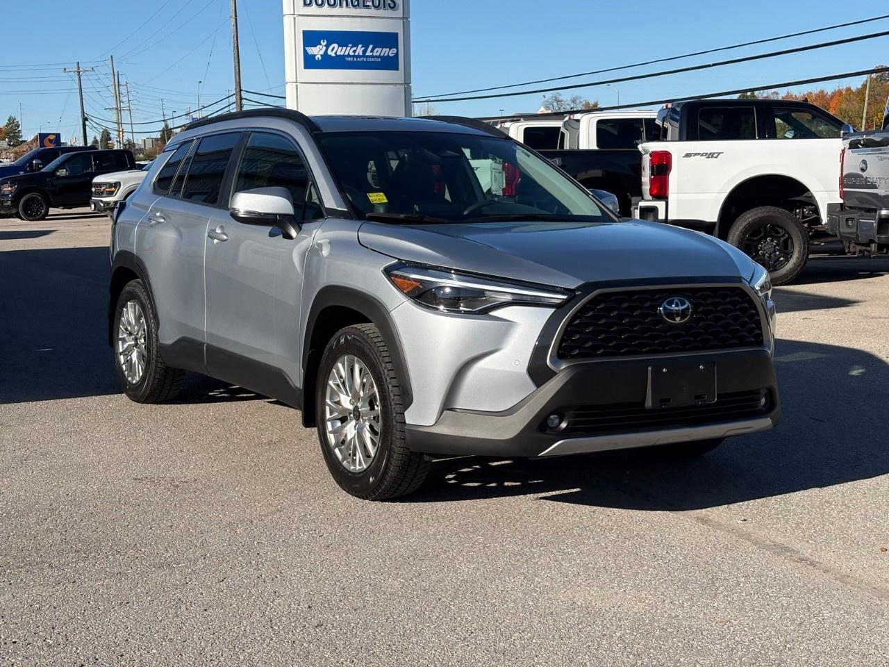 2023 Toyota Corolla Cross XLE AWD Photo