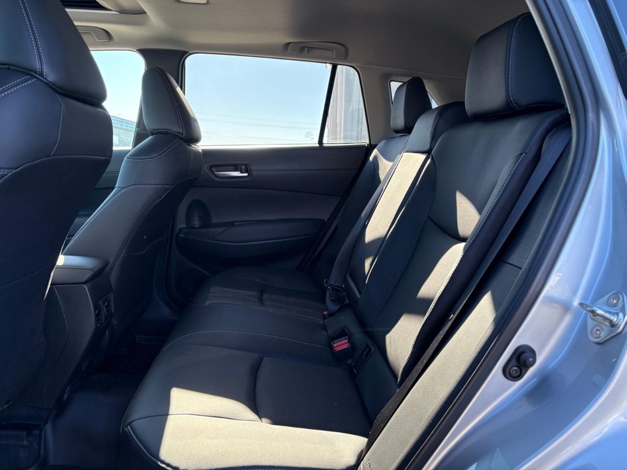 2023 Toyota Corolla Cross XLE AWD Photo