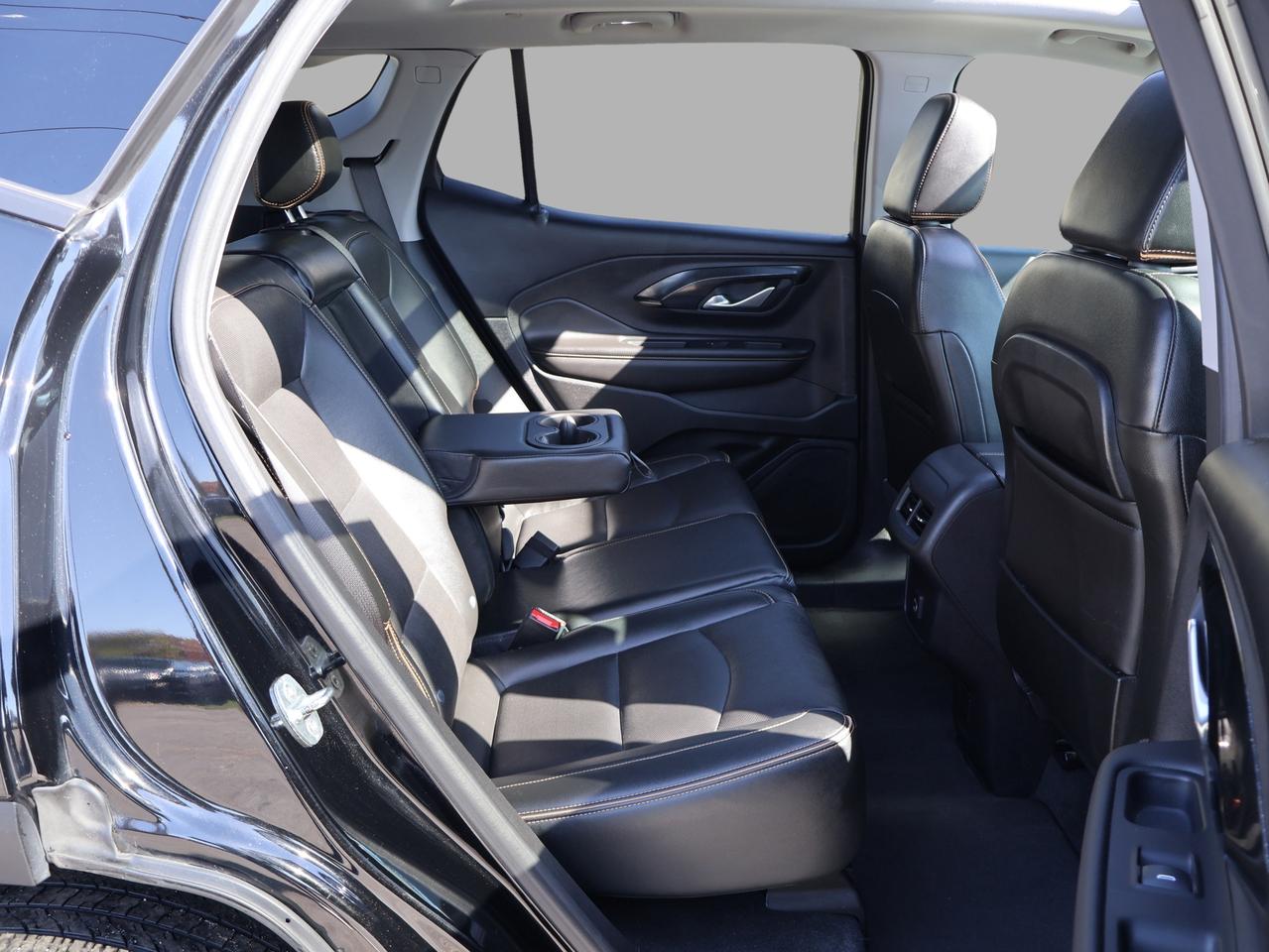 2022 GMC Terrain AT4 AWD *ACCIDENT FREE* CAMERA BLUETOOTH LEATHER HEATED SEATS PANO ROOF CRUISE ALLOYS Photo