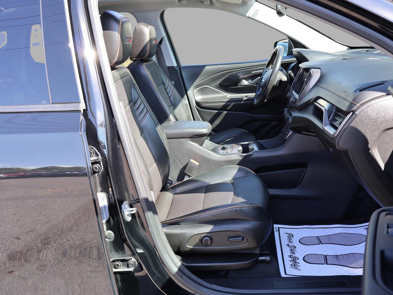 2022 GMC Terrain AT4 AWD *ACCIDENT FREE* CAMERA BLUETOOTH LEATHER HEATED SEATS PANO ROOF CRUISE ALLOYS Photo