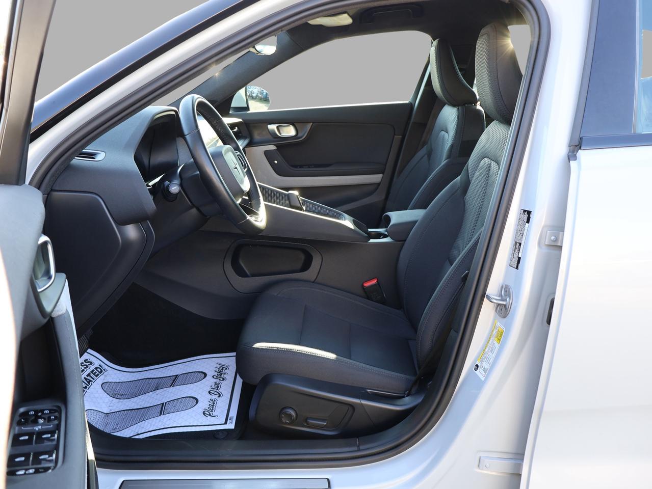2023 Polestar 2 LONG RANGE DUAL MOTOR CAMERA NAV BLUETOOTH HEATED SEATS CRUISE ALLOYS Photo