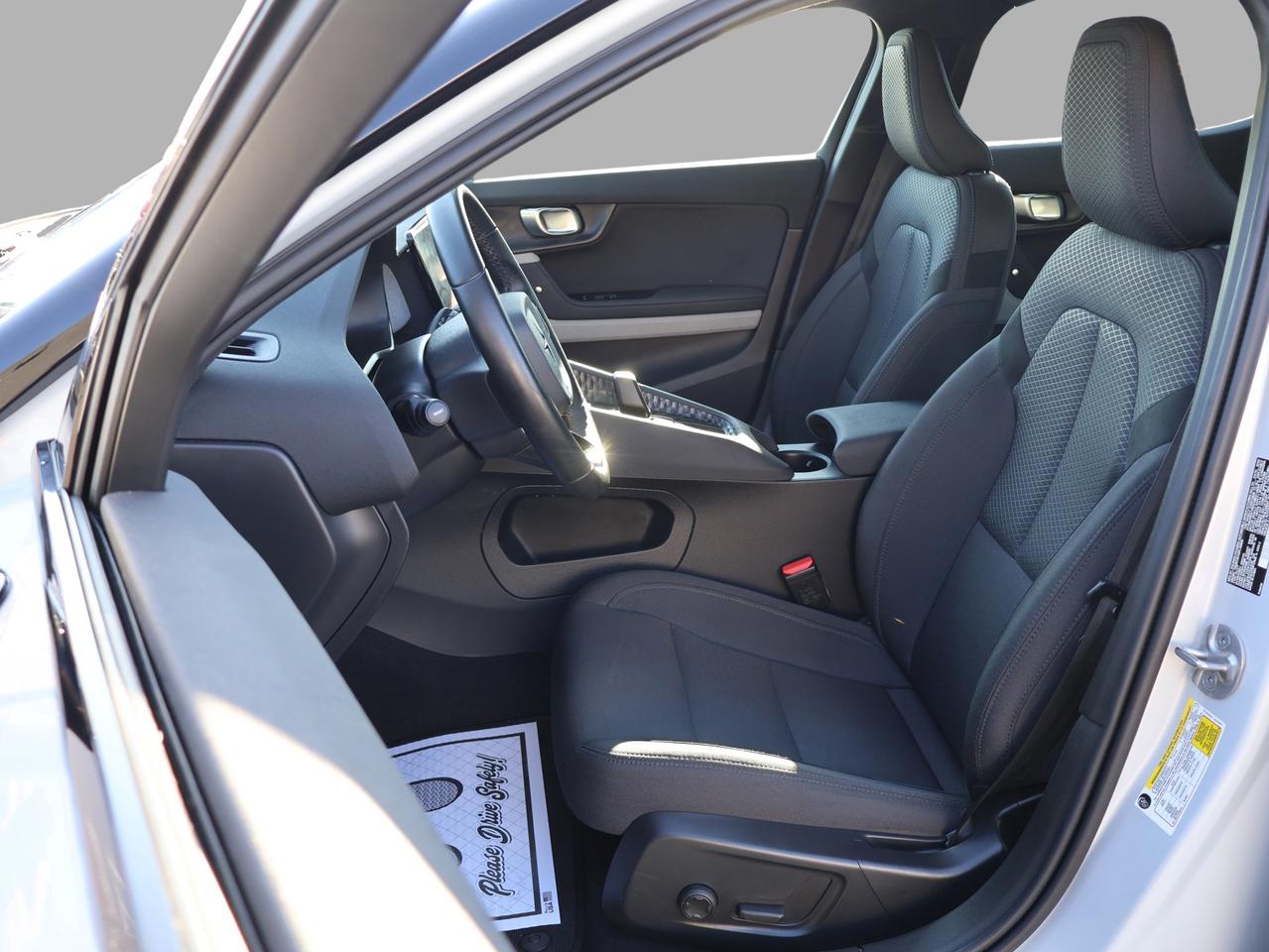 2023 Polestar 2 LONG RANGE DUAL MOTOR CAMERA NAV BLUETOOTH HEATED SEATS CRUISE ALLOYS Photo