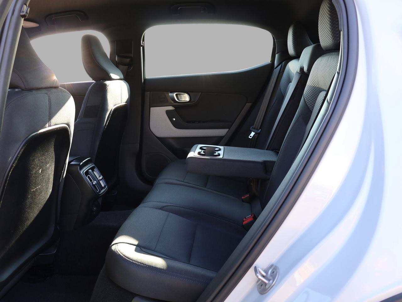 2023 Polestar 2 LONG RANGE DUAL MOTOR CAMERA NAV BLUETOOTH HEATED SEATS CRUISE ALLOYS Photo