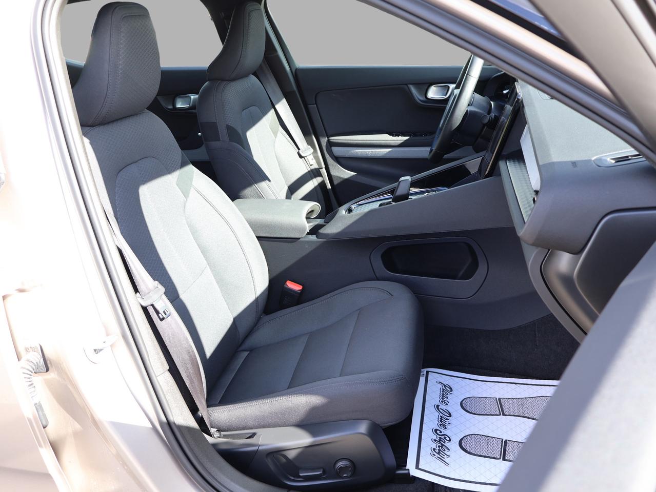 2025 Polestar 2 LONG RANGE DUAL MOTOR AWD *ACCIDENT FREE* CAMERA NAV BLUETOOTH HEATED SEATS CRUISE ALLOYS Photo