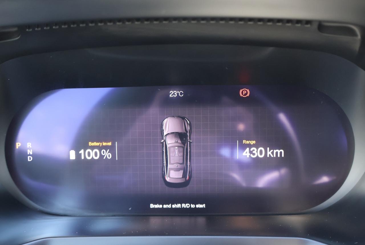2025 Polestar 2 LONG RANGE DUAL MOTOR AWD *ACCIDENT FREE* CAMERA NAV BLUETOOTH HEATED SEATS CRUISE ALLOYS Photo