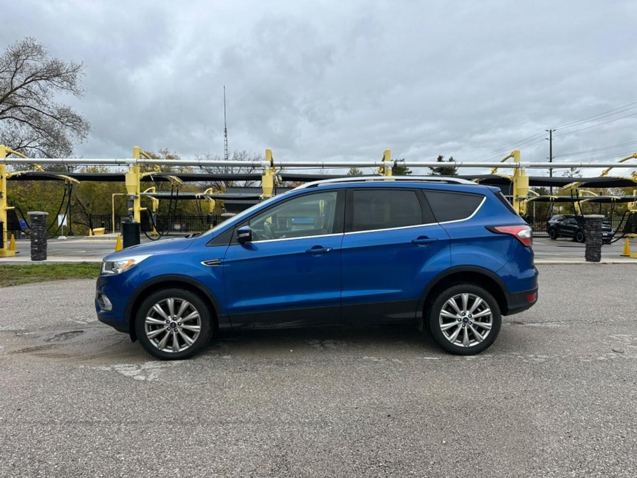 2018 Ford Escape * TITANIUM * NO ACCIDENTS * 4X4 TITANIUM Photo