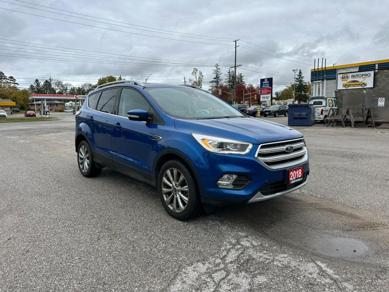 2018 Ford Escape * TITANIUM * NO ACCIDENTS * 4X4 TITANIUM Photo