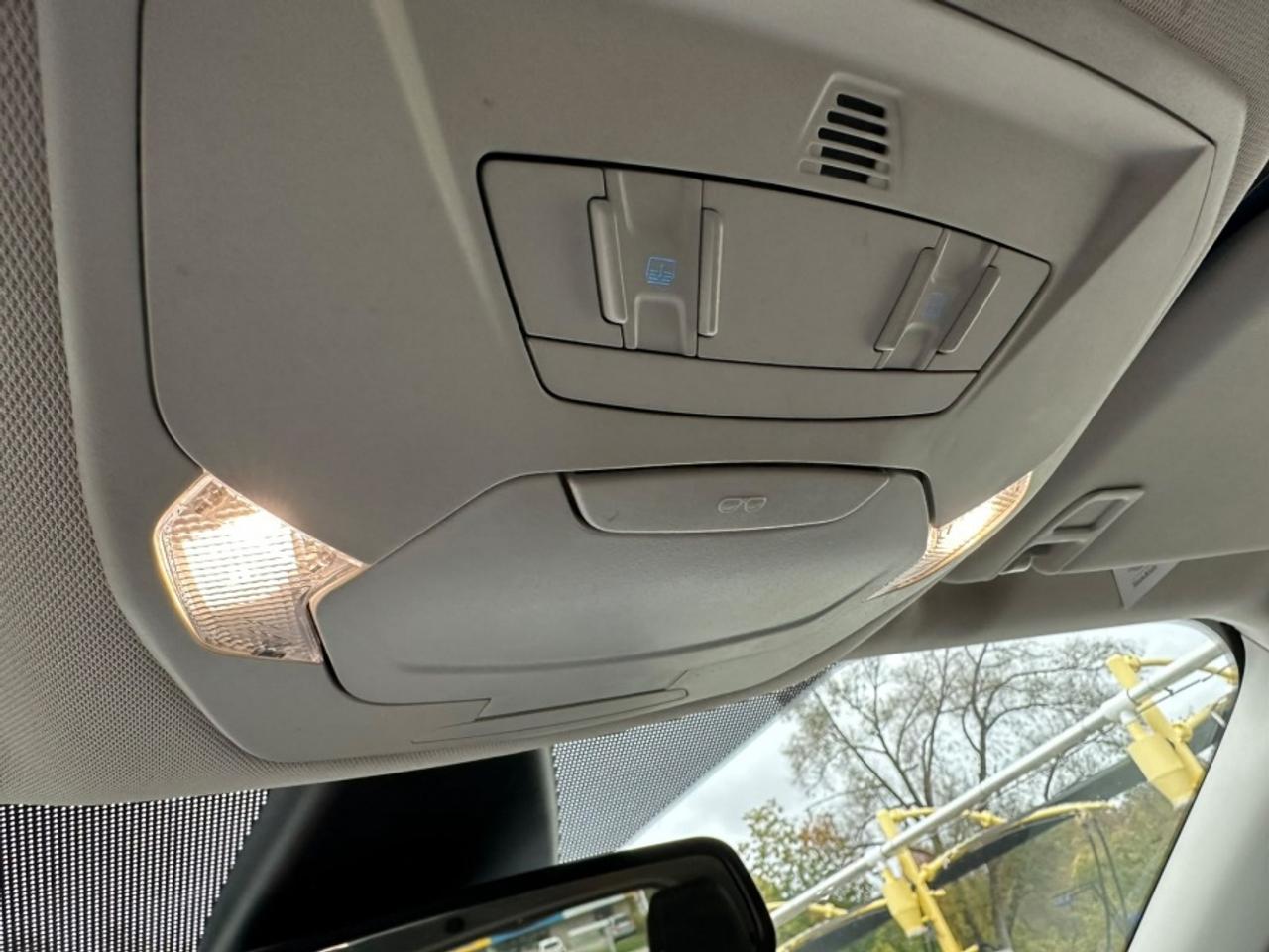 2018 Ford Escape * TITANIUM * NO ACCIDENTS * 4X4 TITANIUM Photo