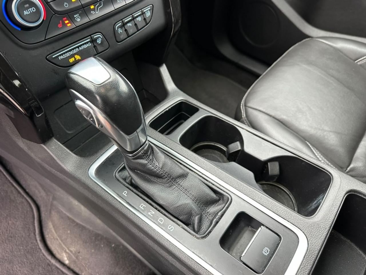 2018 Ford Escape * TITANIUM * NO ACCIDENTS * 4X4 TITANIUM Photo
