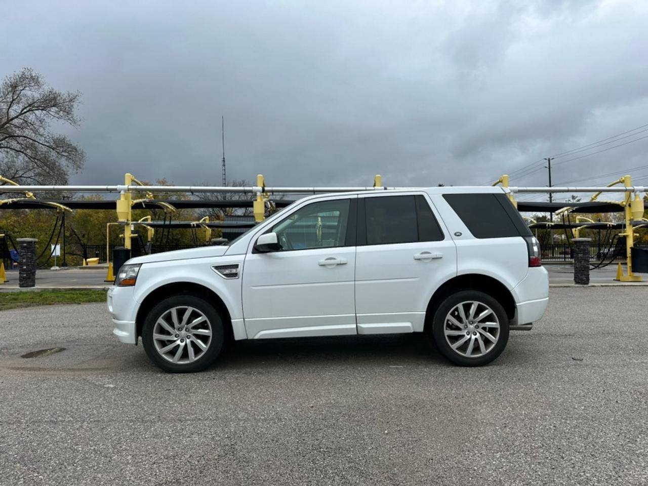 2015 Land Rover LR2 * LOW KM * 4X4 * MUST SEE " Photo