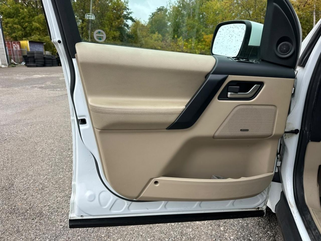2015 Land Rover LR2 * LOW KM * 4X4 * MUST SEE " Photo