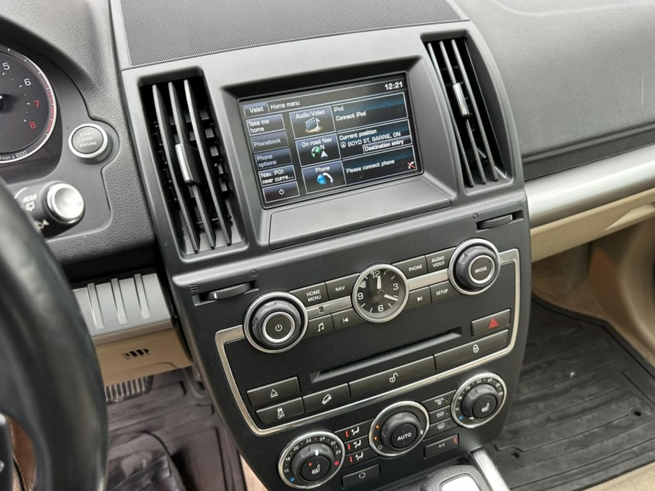 2015 Land Rover LR2 * LOW KM * 4X4 * MUST SEE " Photo