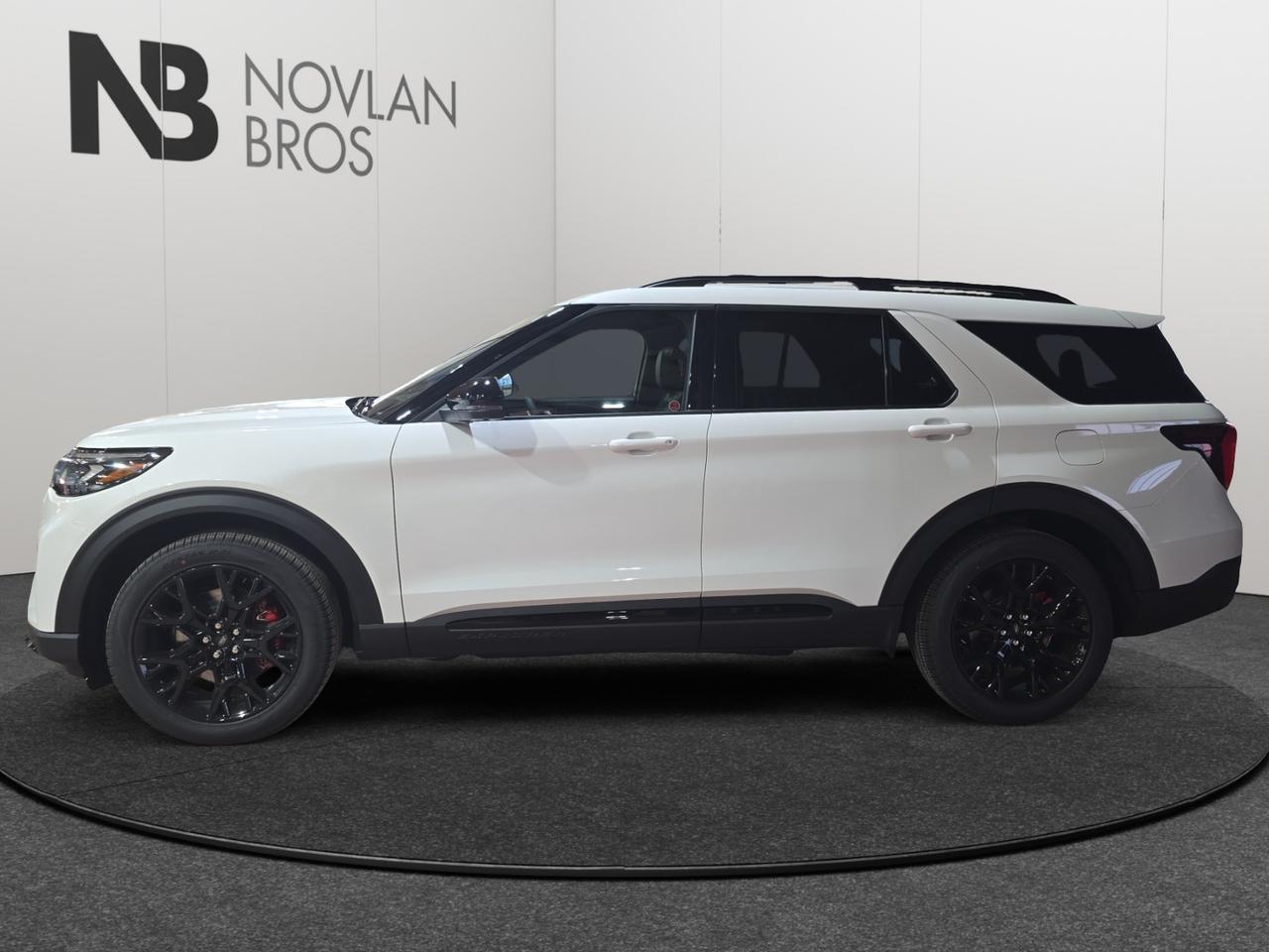 2027 Ford Explorer ST Photo1