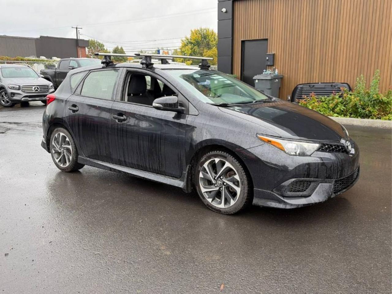 2018 Toyota Corolla iM * NO ACCIDENTS * MANUAL TRANSMISSION IM Photo2