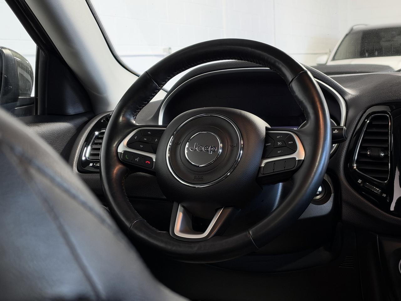 2018 Jeep Compass LIMITED Photo
