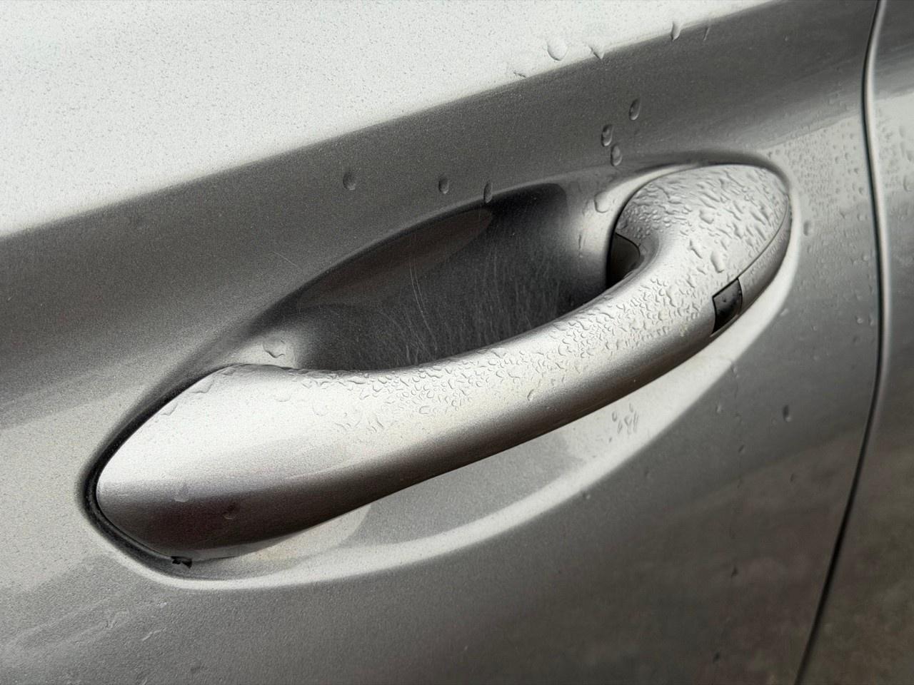 2019 Hyundai Santa Fe 2.4L Preferred AWD Photo5