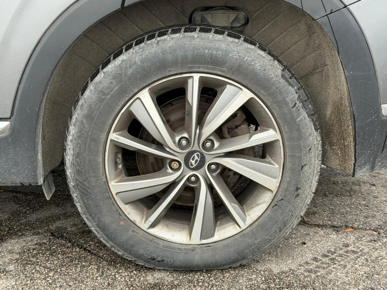 2019 Hyundai Santa Fe 2.4L Preferred AWD Photo