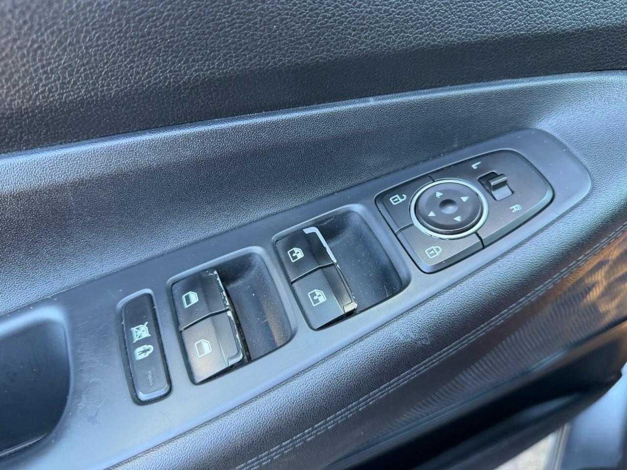 2019 Hyundai Santa Fe 2.4L Preferred AWD Photo