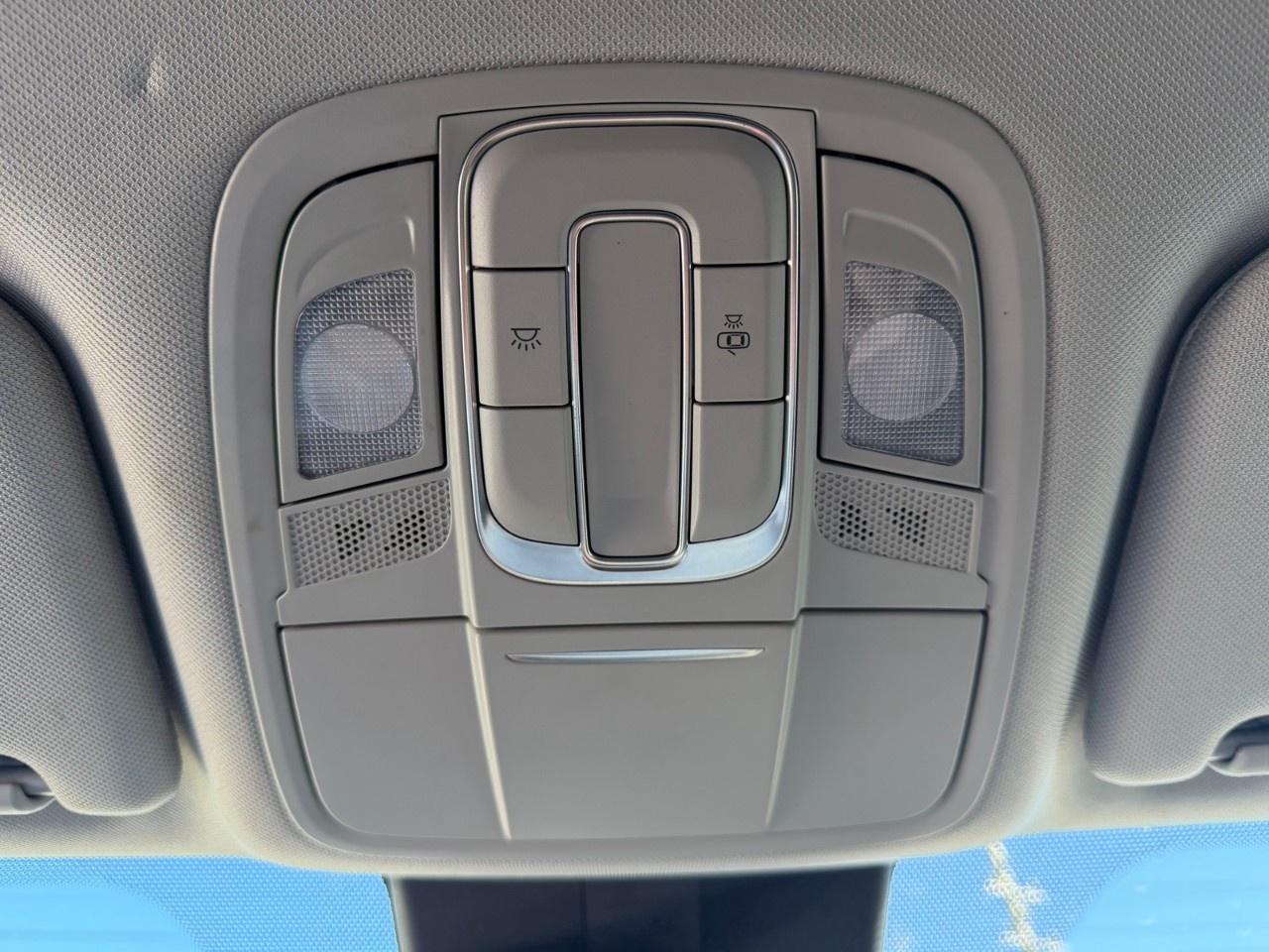 2019 Hyundai Santa Fe 2.4L Preferred AWD Photo