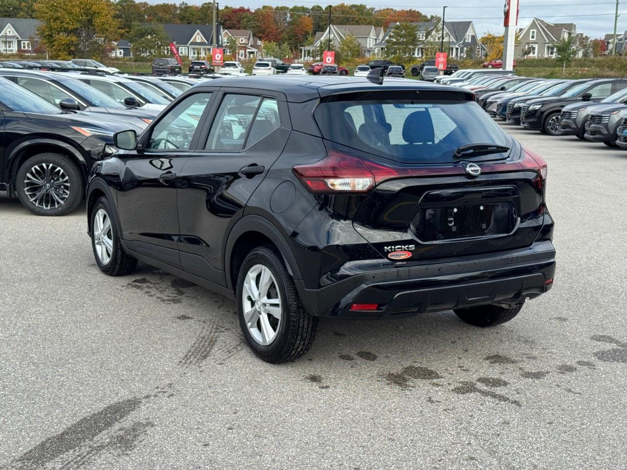2025 Nissan Kicks Play S FWD Photo