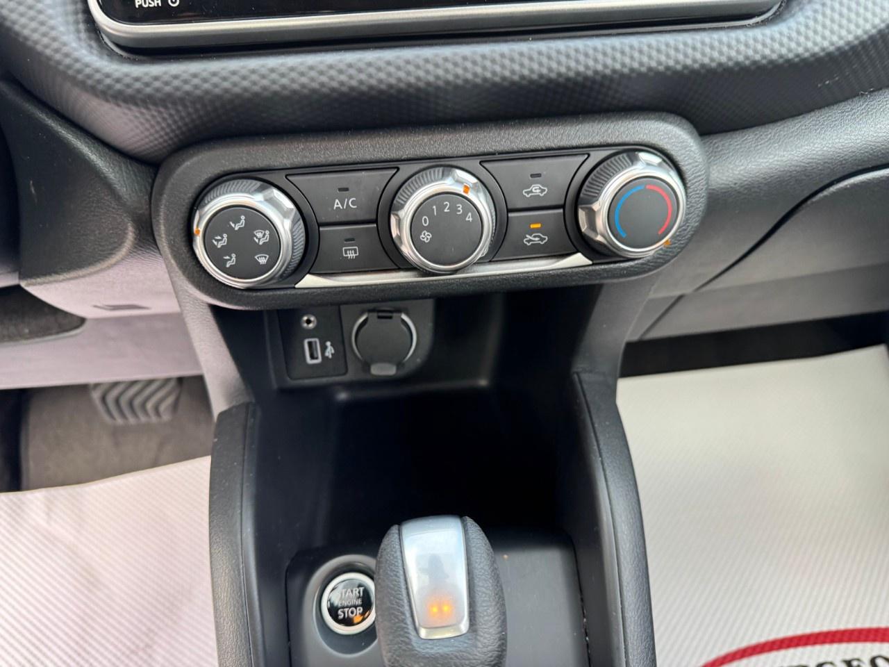 2025 Nissan Kicks Play S FWD Photo