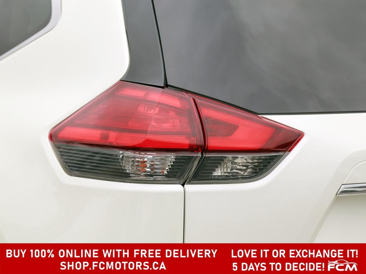 2017 Nissan Rogue SV AWD | FULLY CERTIFIED WITH WARRANTY Photo