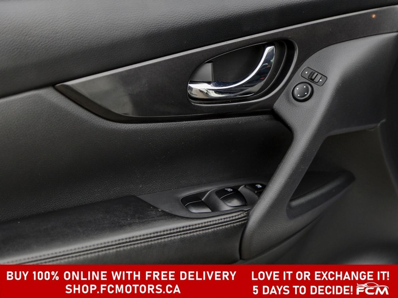 2017 Nissan Rogue SV AWD | FULLY CERTIFIED WITH WARRANTY Photo