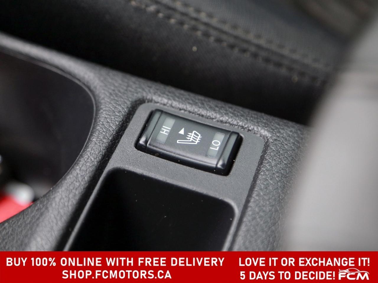 2017 Nissan Rogue SV AWD | FULLY CERTIFIED WITH WARRANTY Photo