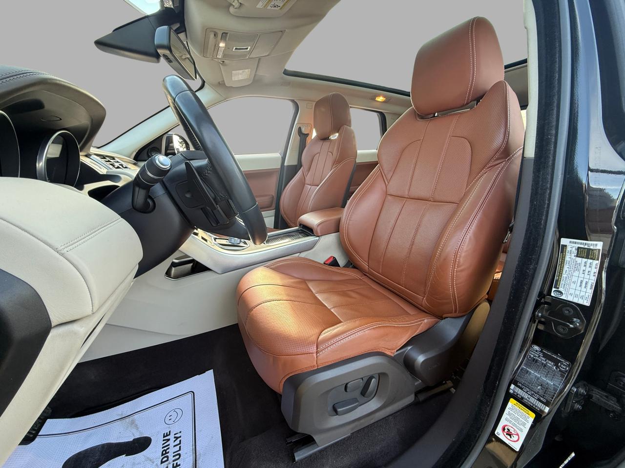 2015 Land Rover Evoque Prestige Photo
