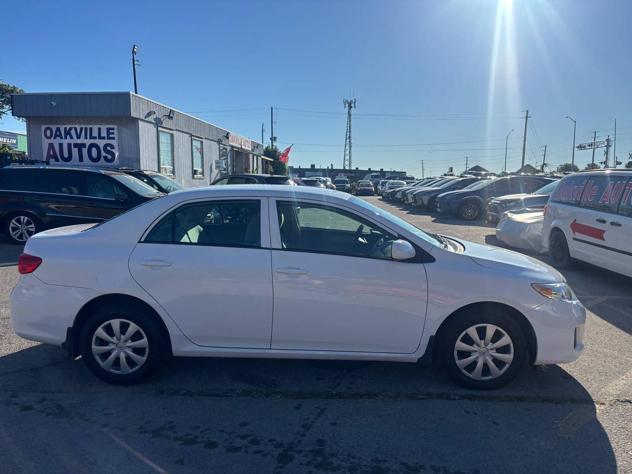 2013 Toyota Corolla 4DR SDN AUTO CE Photo4