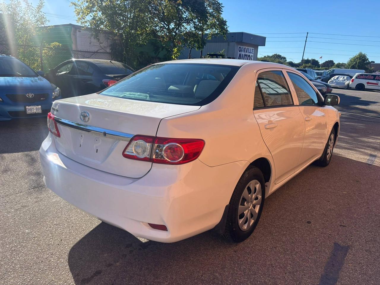 2013 Toyota Corolla 4DR SDN AUTO CE Photo3