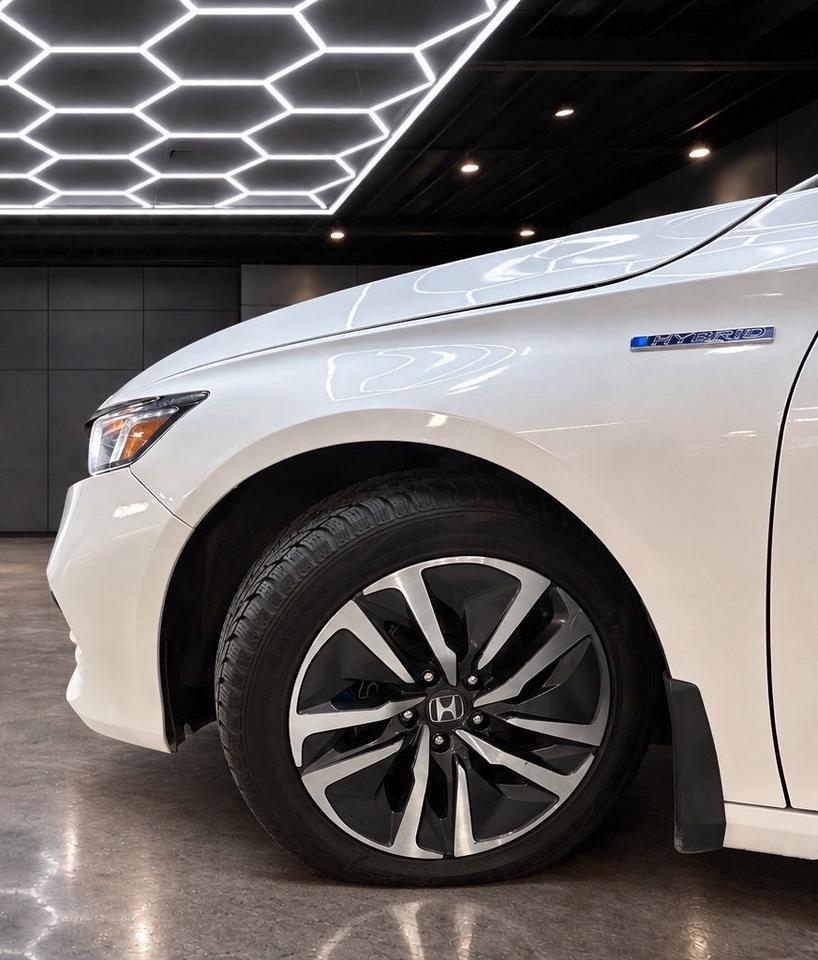 2020 Honda Accord Touring CVT Photo4